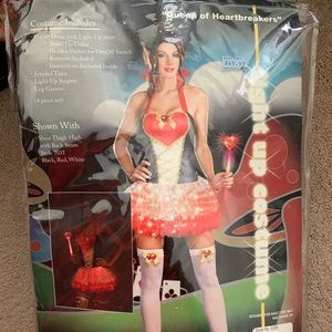 Queen of hearts Halloween costume